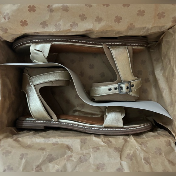 Lucky Brand Sandal - Picture 3 of 3